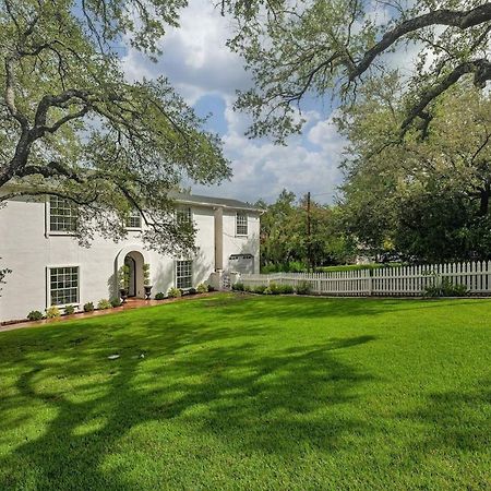Chateau Lake Austin Exteriér fotografie